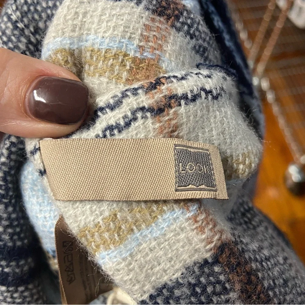 Look by M Rosarita Infinity Scarf OS Navy Cream Tan Plaid  Wool Blend Fall NWT